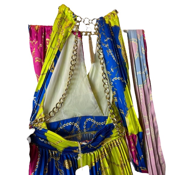 L’Atiste Gold Chain Colorful Pleated Maxi Dress - Picture 7 of 11